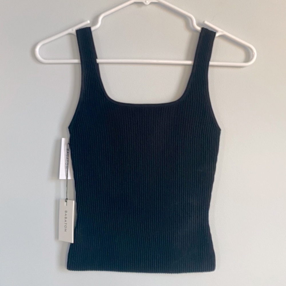 Babaton black ribbed cropped tank